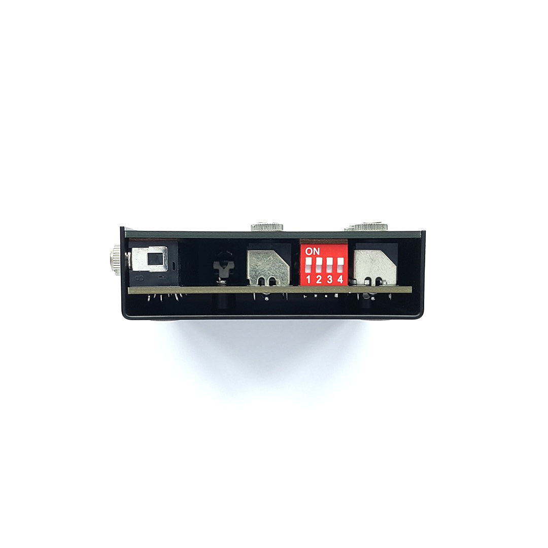 Patchbay DF Audio Nanopatch M, vista desde el otro lado