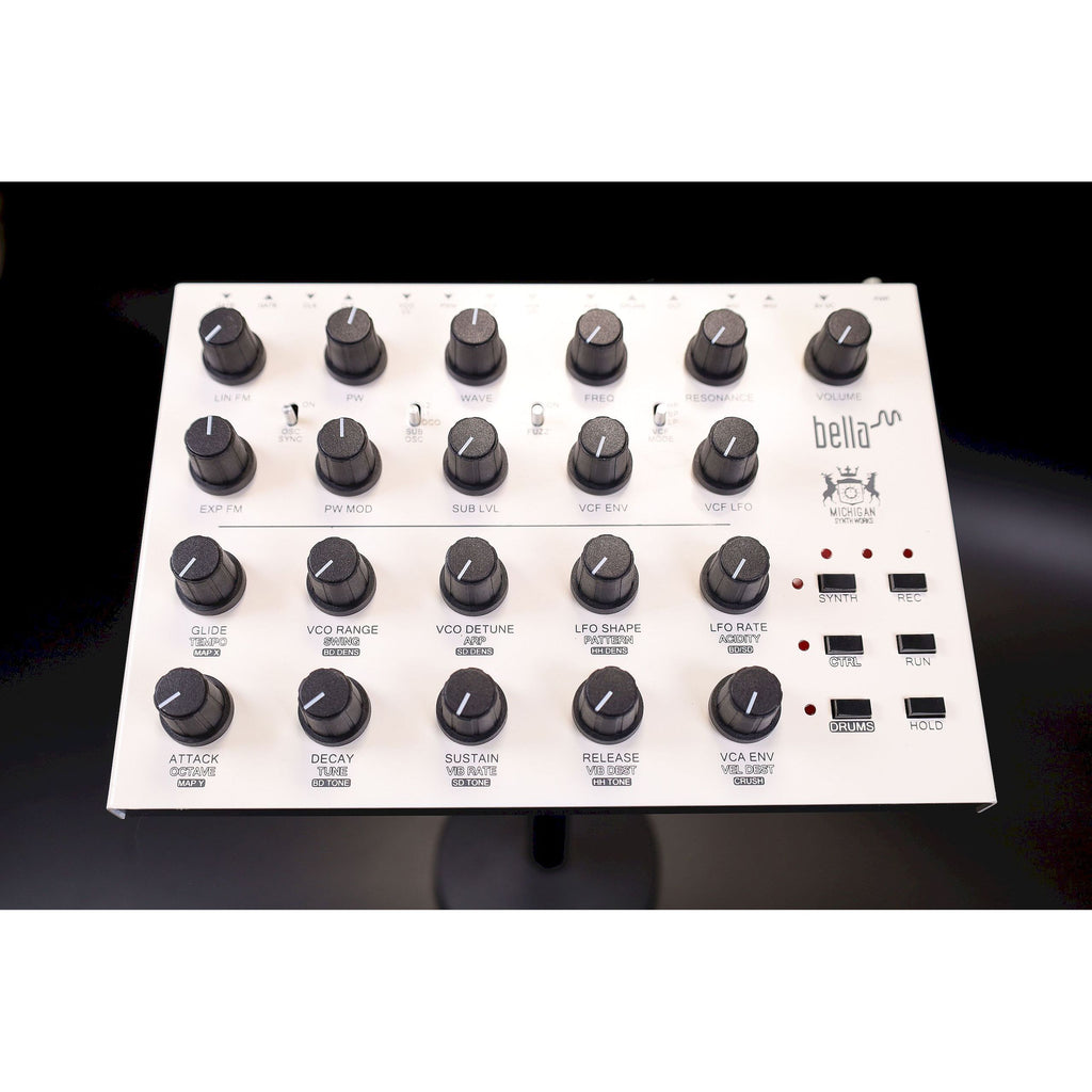 Sintetizador mono híbrido digital-analógico Michigan Synth Works Bella